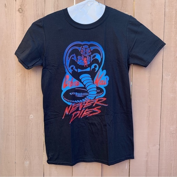 Officially Licensed Cobra Kai Never Dies S/S Shirt Size SMALL NEW D68 - Picture 1 of 4
